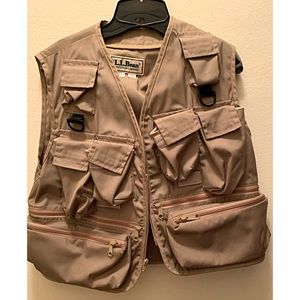 Men’s LL Bean Fishing Vest!